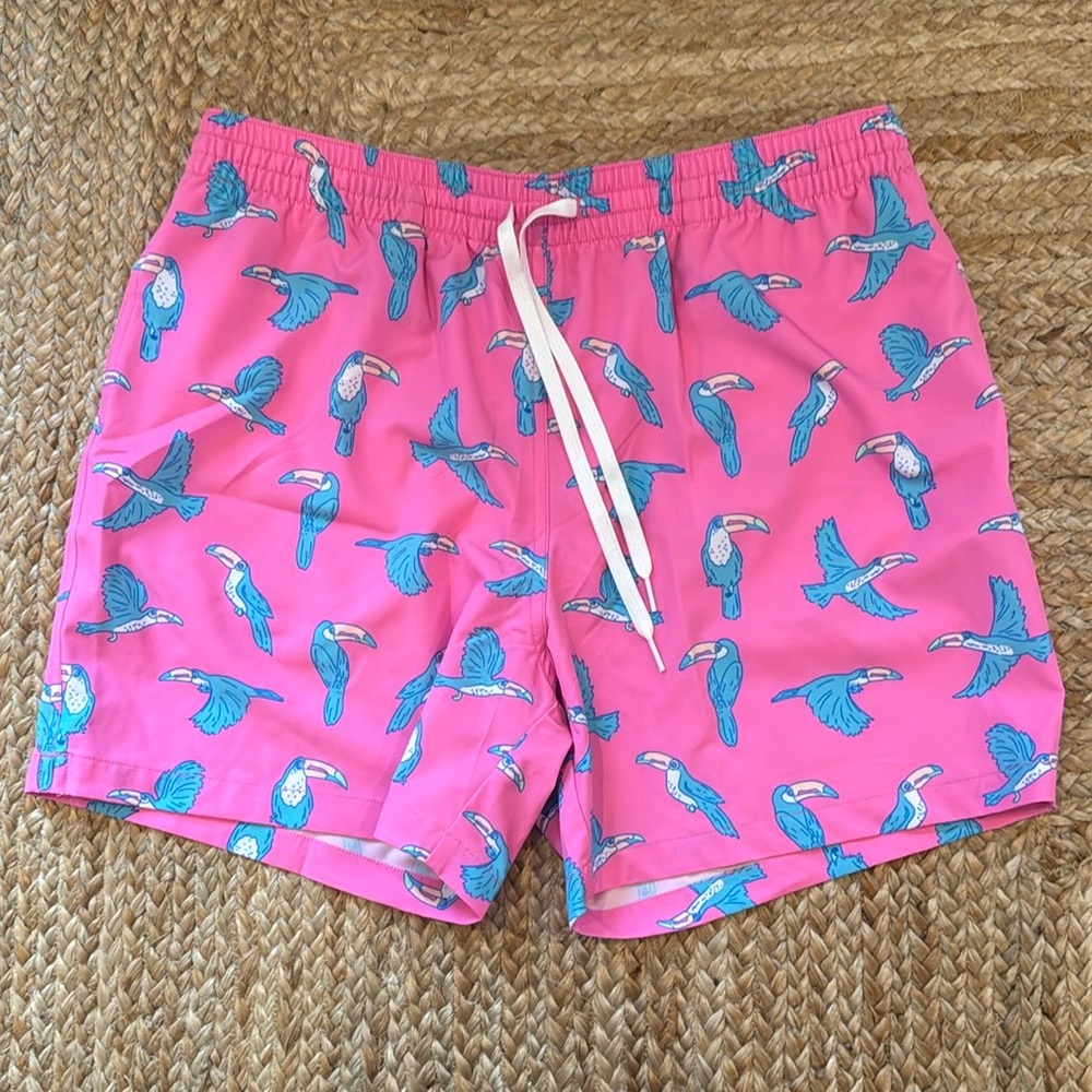 NWOT CHUBBIES XL 5.5 INSEAM HOT PINK SWIM SHORTS